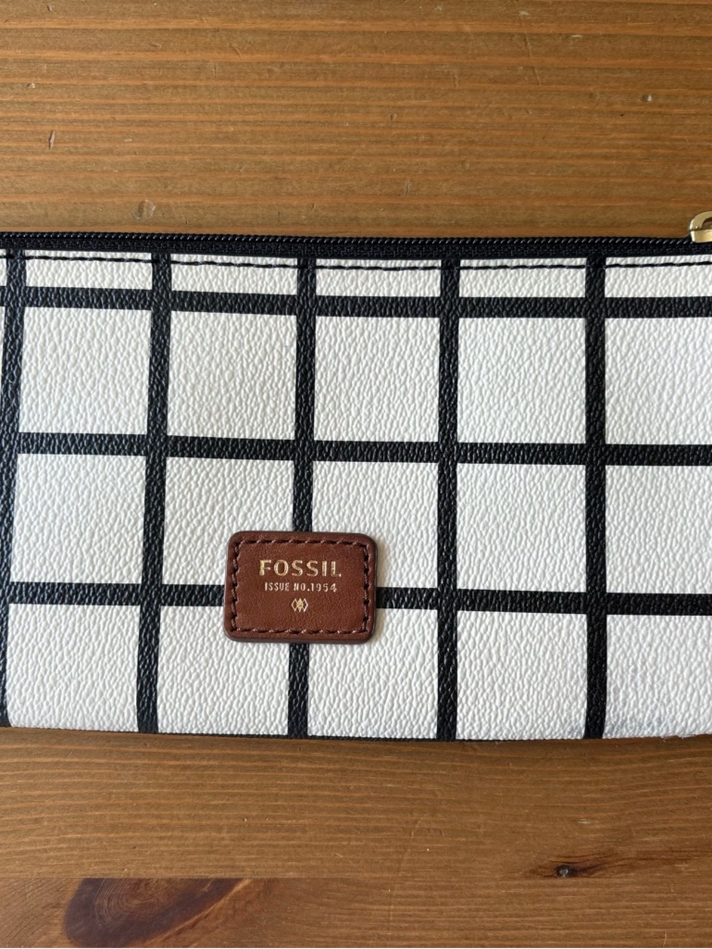 Fossil Windowpane Zip Pouch Clutch Wallet with Brown Logo Patch